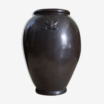 Vase en grès vernissé, motif de grenouille