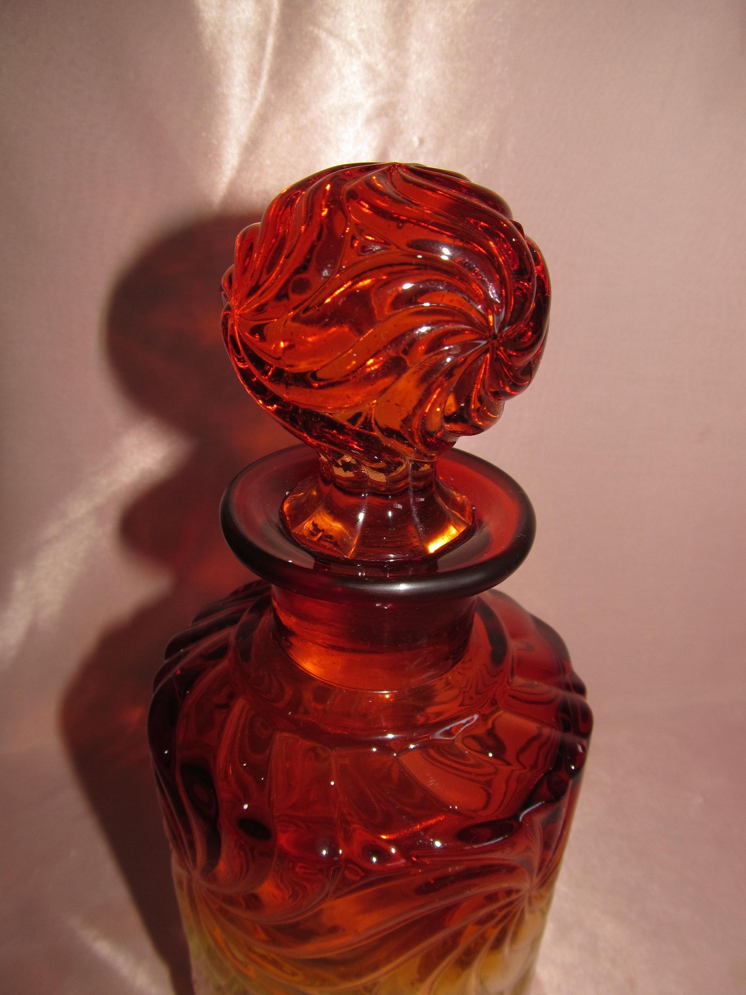 Old large crystal bottle Baccarat red model multiple rosettes H 21.5 cm