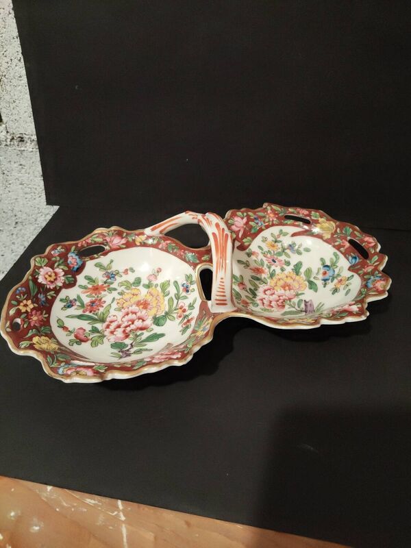 Serviteur double en porcelaine fleurie, décor polychrome et dorure – f