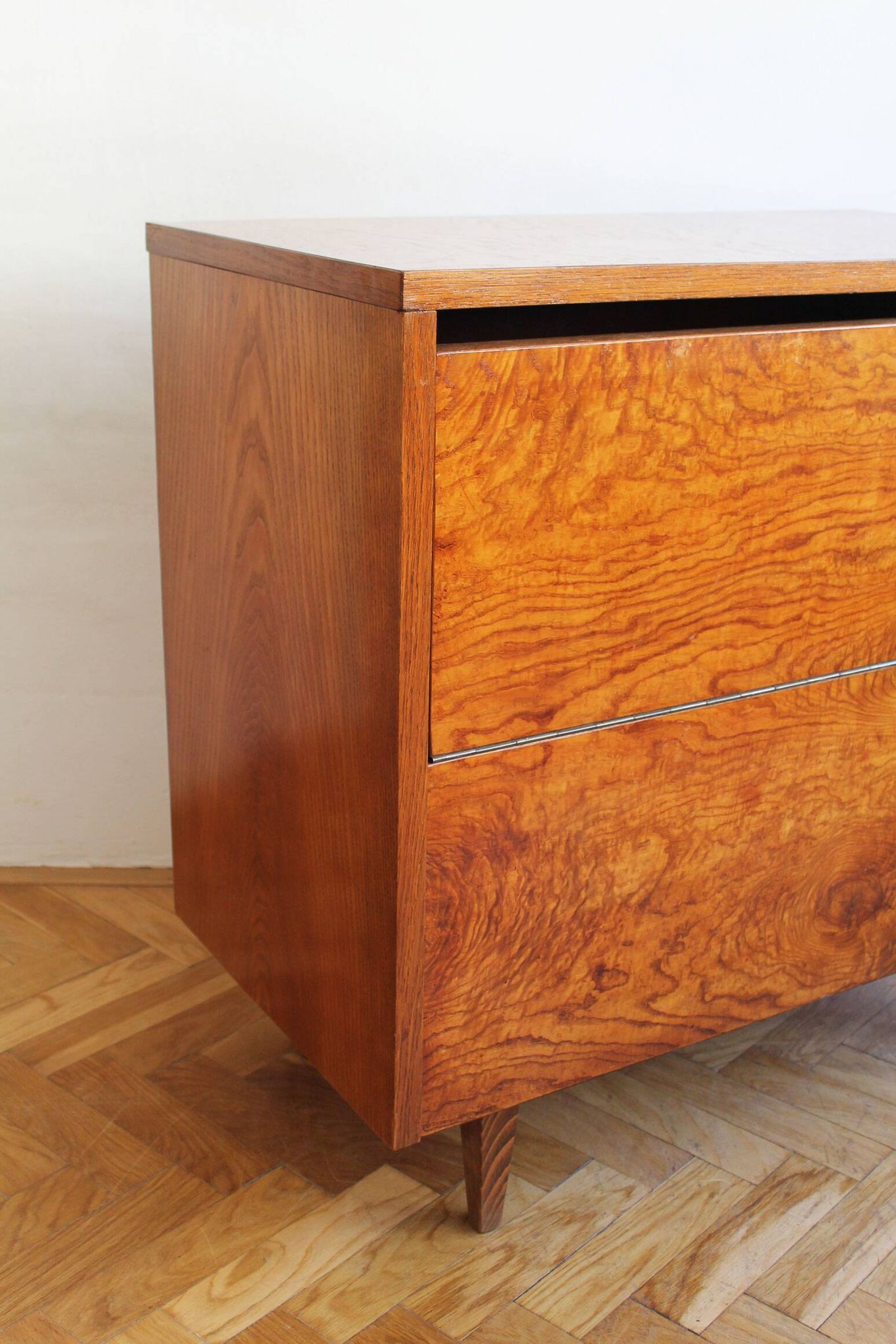 Commode des années 1950