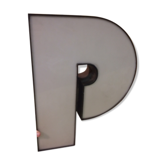 Old sign letter