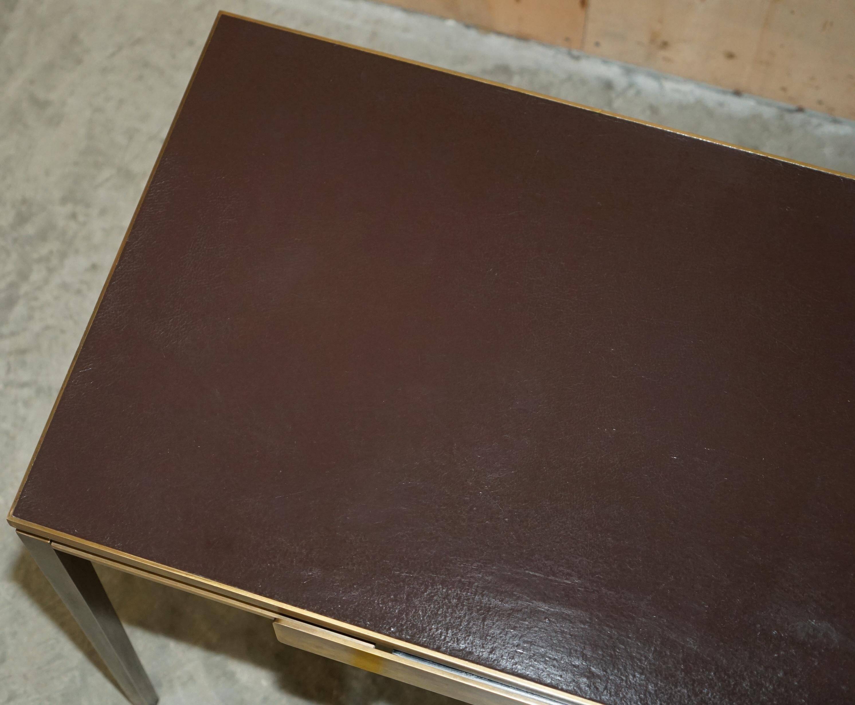 Bureau d'écriture moderne milieu du siècle Cartier Paris bronze cuir