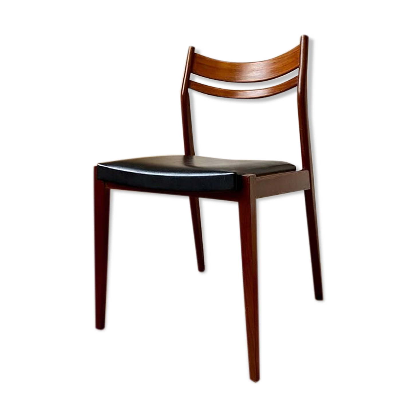 Chaise scandinave en teck et skaï noir