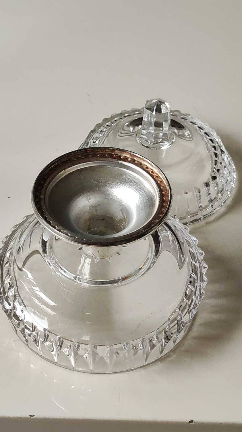 Antique cut crystal sugar bowl diamond point motifs on a metal base