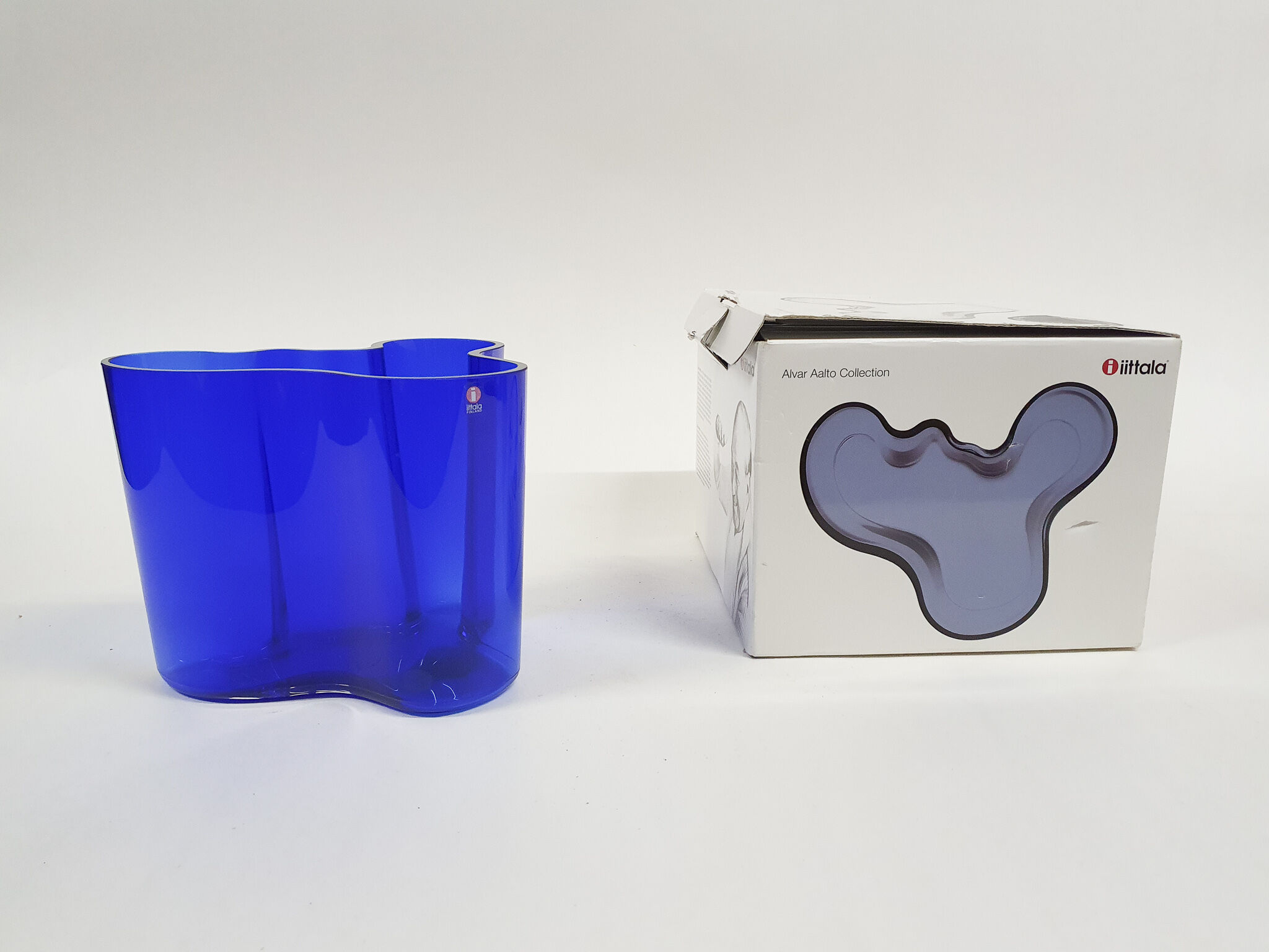 Vase en verre bleu de Alvar Aalto pour Iittala, Finlande, 1936