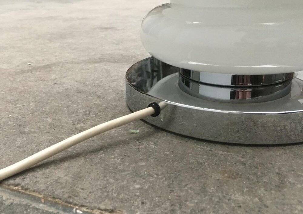 Mid-century space age glass floor lamp by Carlo Nason for JBS, 1960s.