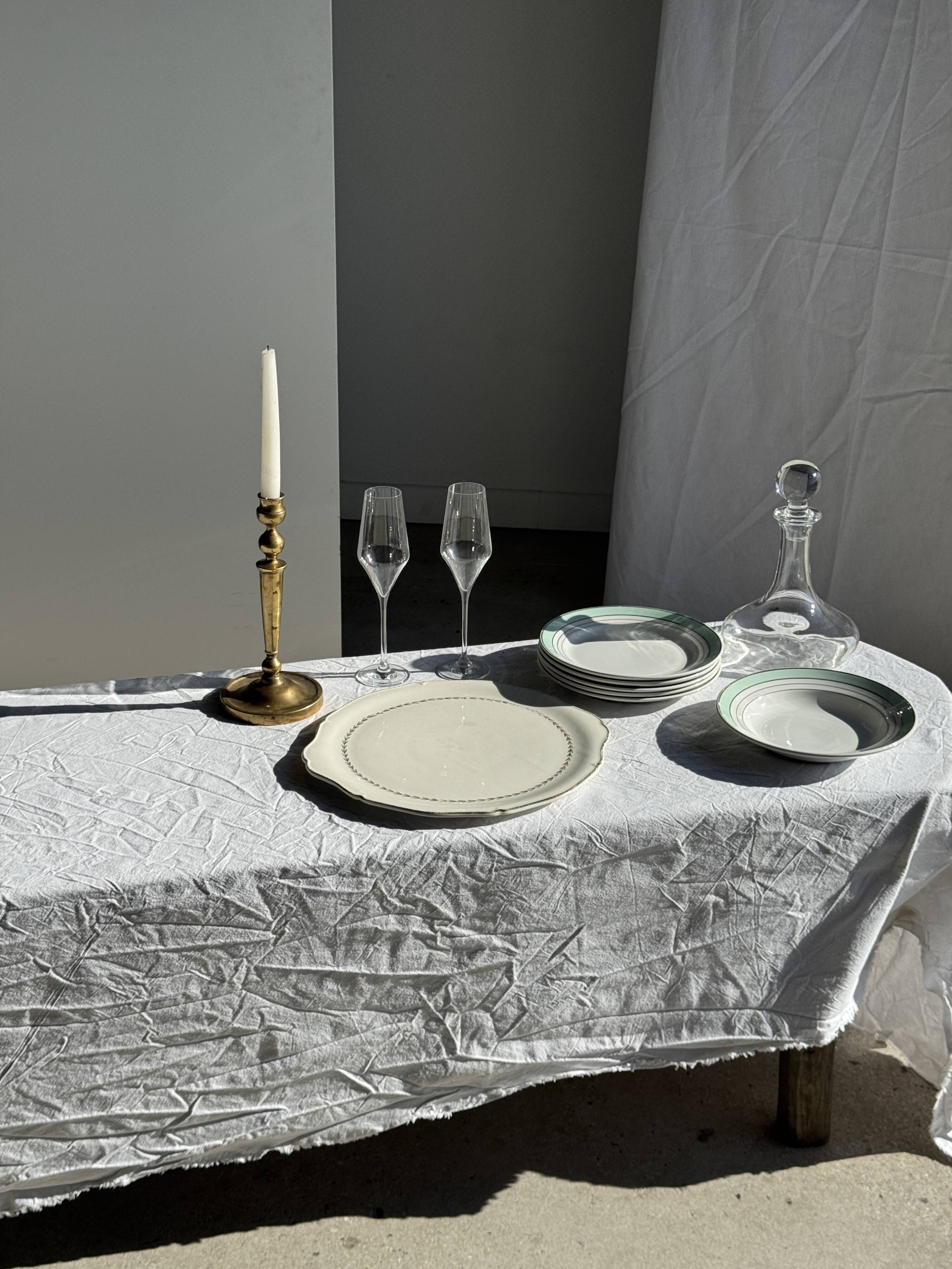 Set of 8 antique turquoise deep plates with a gold rim D22.5