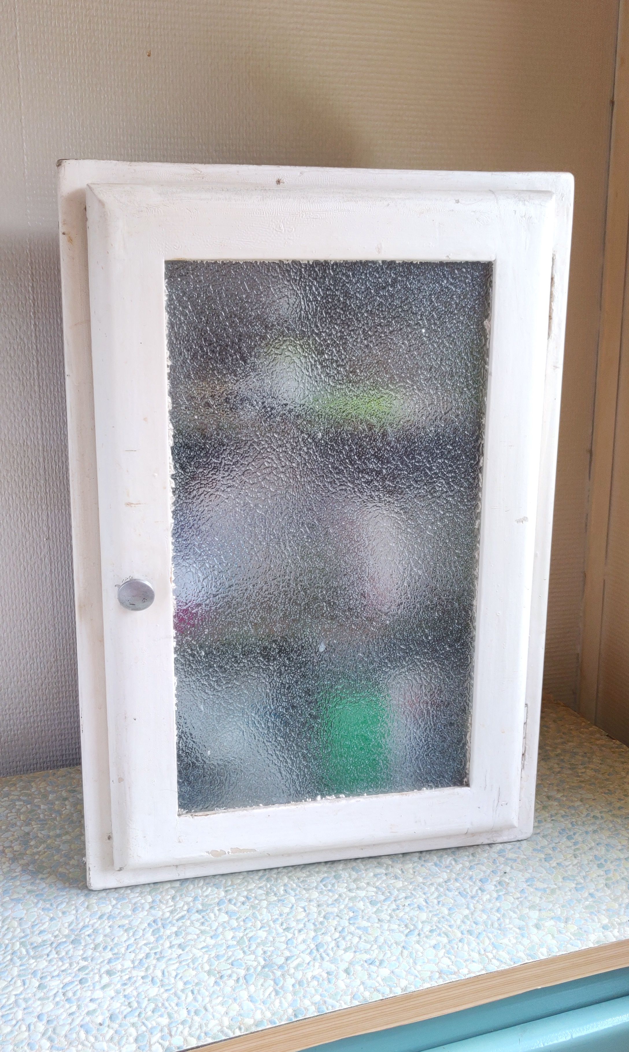 Small Wall-mounted medicine cabinet vintage retro wooden furniture