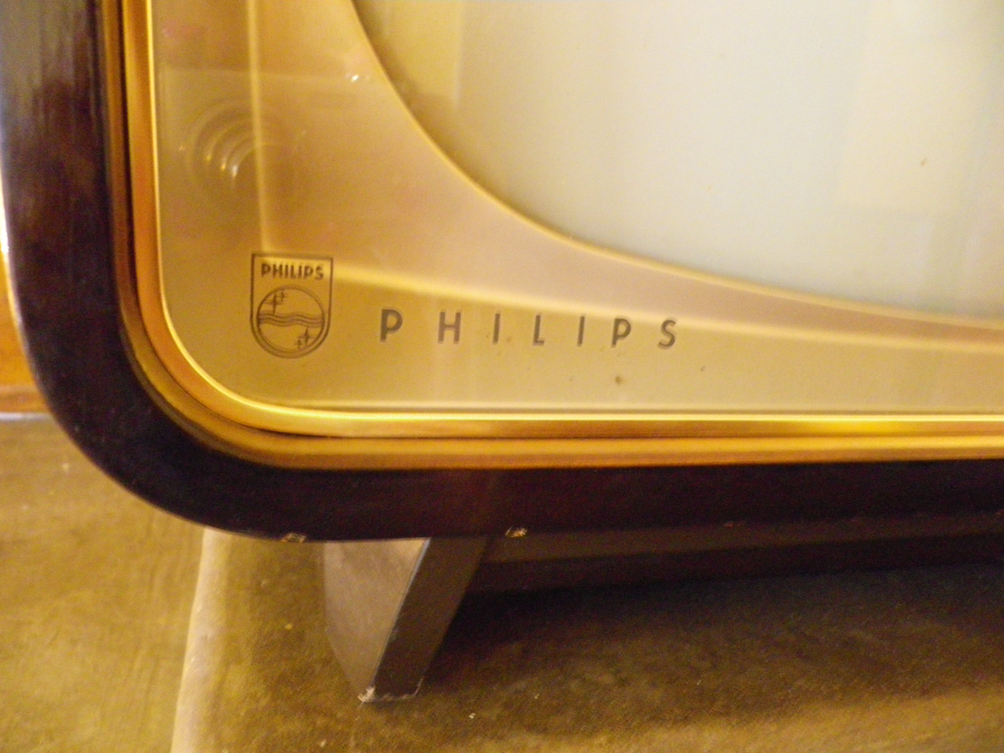 Philips vintage TV, lacquered wood frame -Holland- 50s