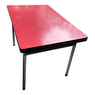 Table extensible en formica rouge