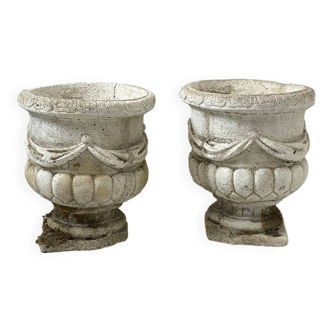 Pair of Medici vases in reconstituted stone