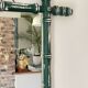 Miroir ancien en bois formant bambou