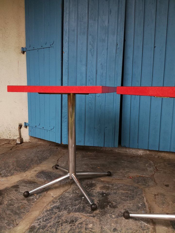 Set of 2 formica Bistro tables