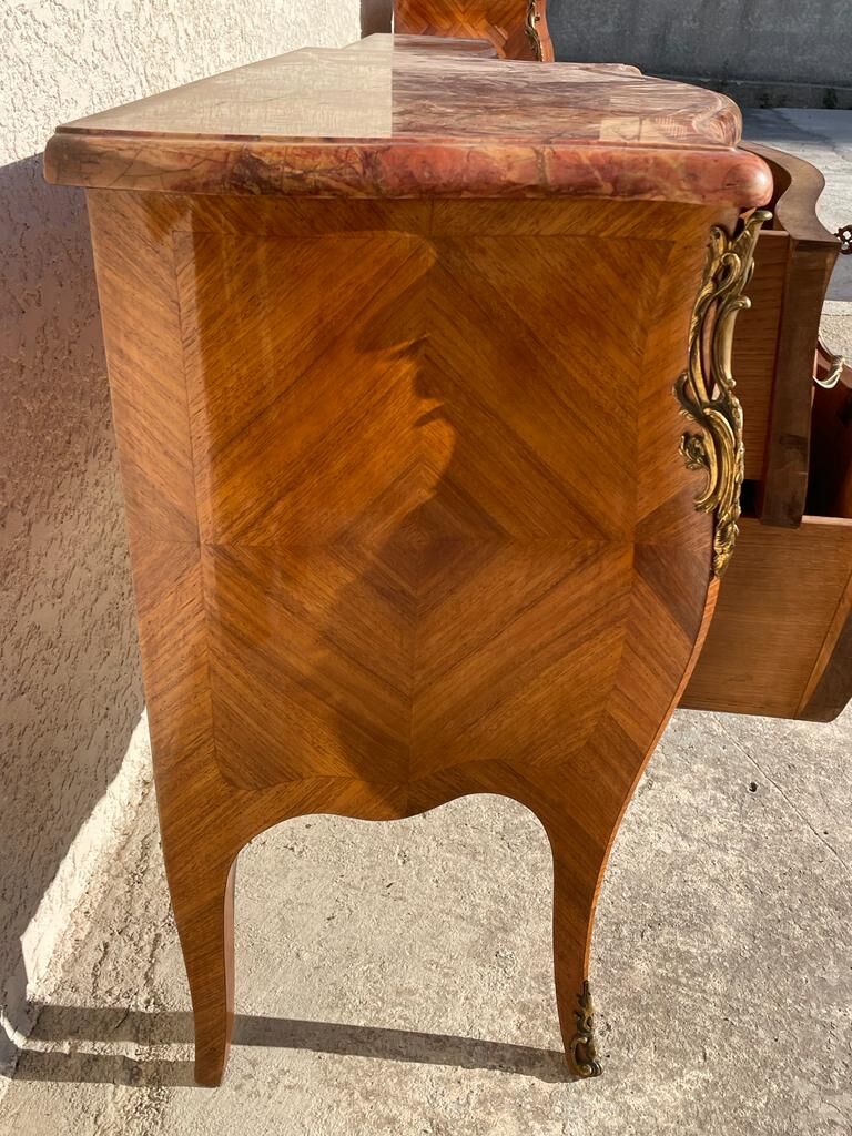 Commode en bois de rose