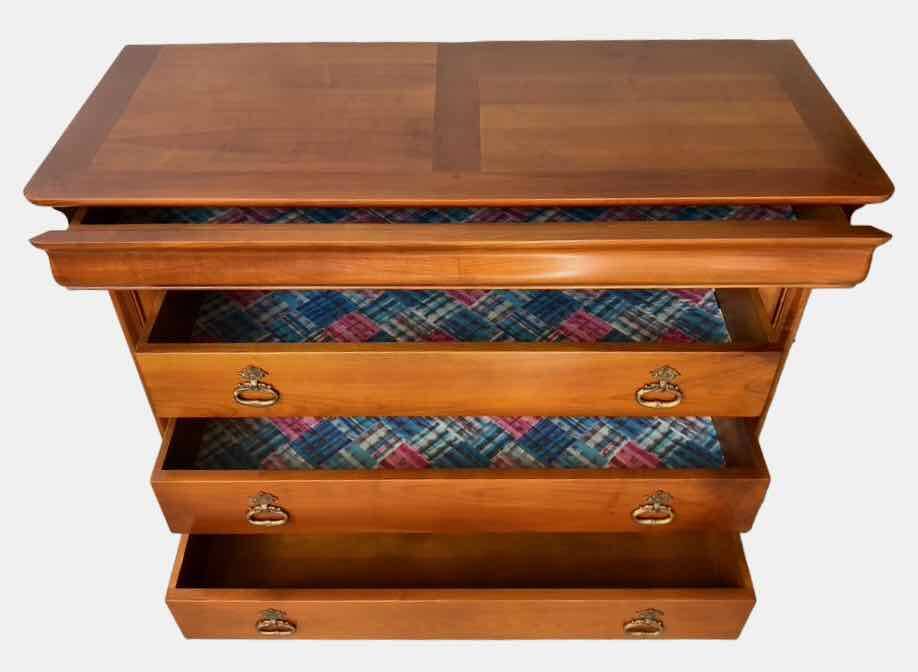 Louis Philippe 4-drawer chest of drawers in cherry wood