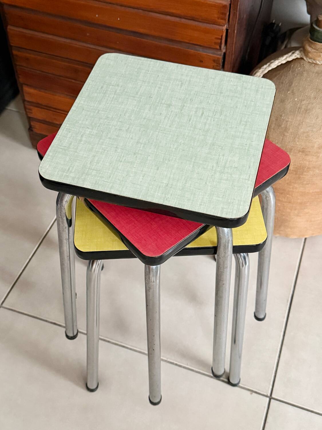 Tabouret Formica vert vintage