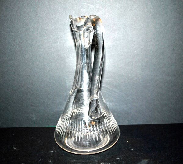 Carafe en cristal de Baccarat modèle Gondole, 1907