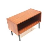 Commode / table de chevet vintage fabriquée dans les années 60