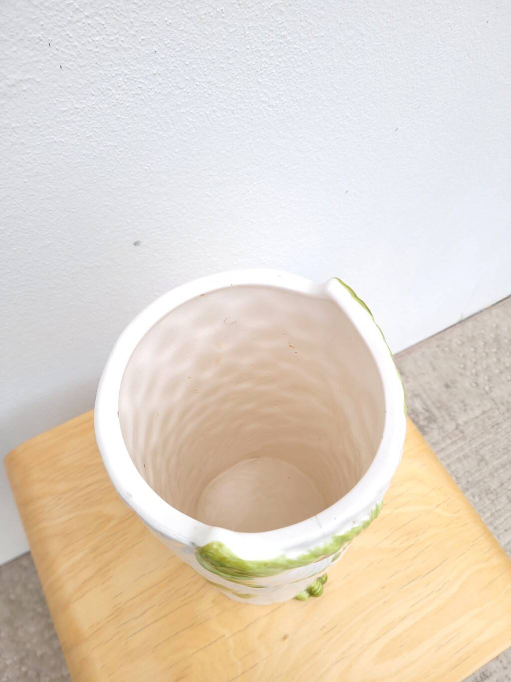 Francesco Guarino owl vase in slip ceramic