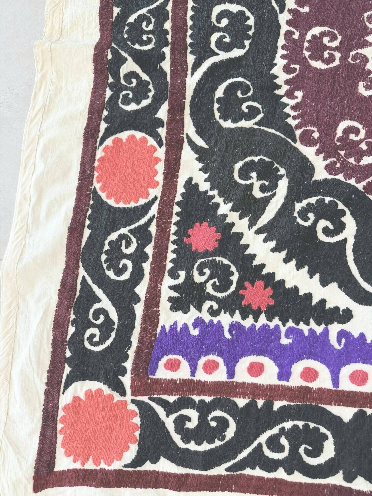 Vintage hand-embroidered tablecloth 115x124 cm