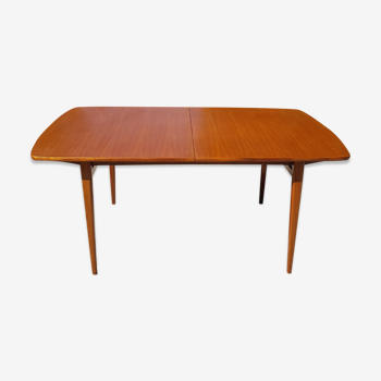 Extendable 60's table