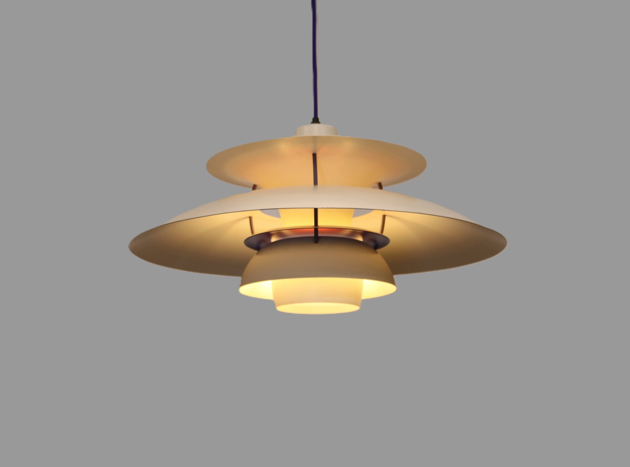 Le véritable produit danois - suspension PH5 - couleur blanche originale - Louis Poulsen
