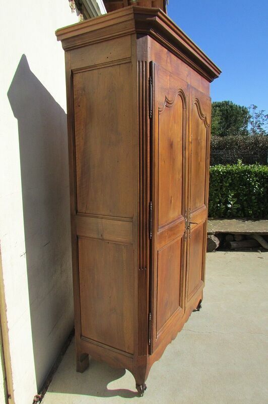 Louis XV wardrobe, solid walnut