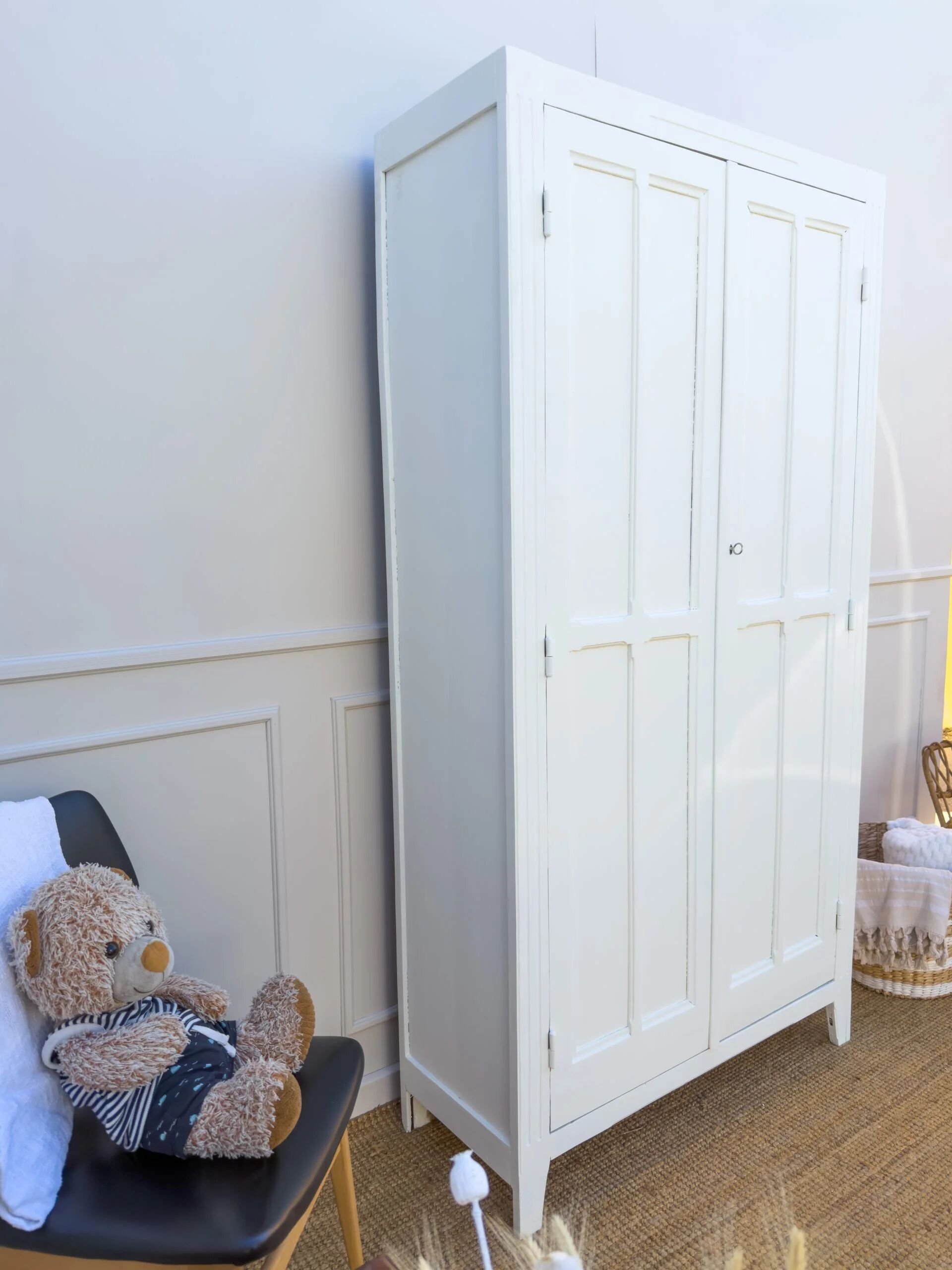 Armoire parisienne