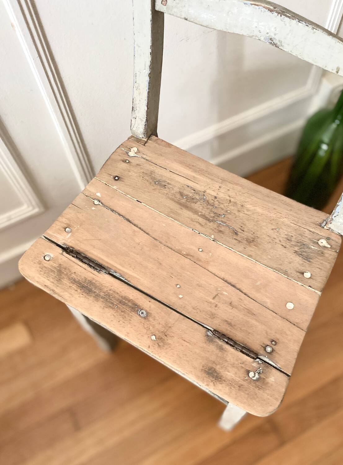 Transformable stepladder chair