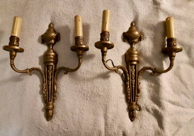 Pair of Louis XVI style neoclassical wall sconces in gilt bronze