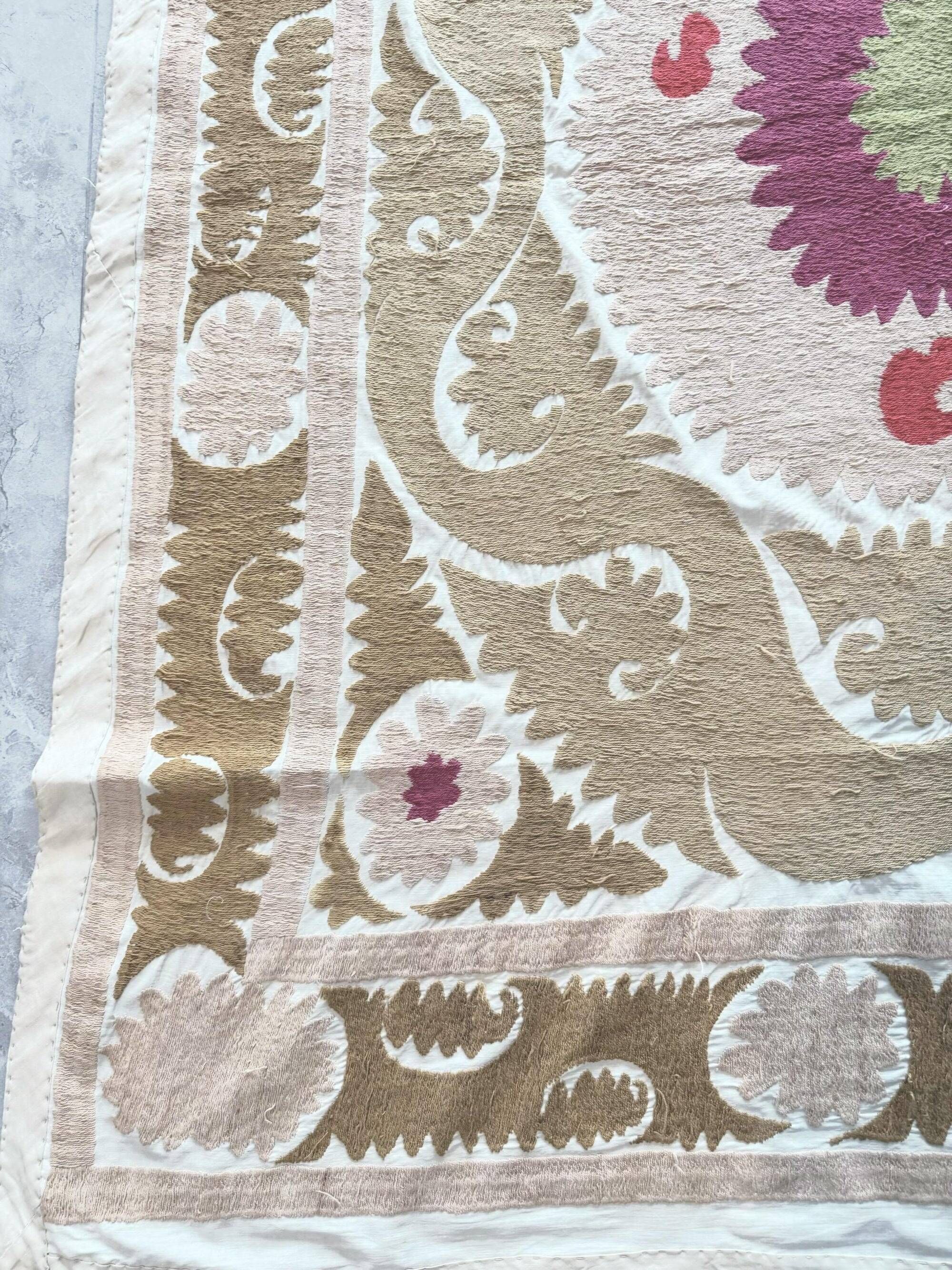 Vintage hand-embroidered tablecloth 135x155 cm