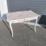Table de style Louis XV cérusée