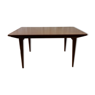 Scandinavian table