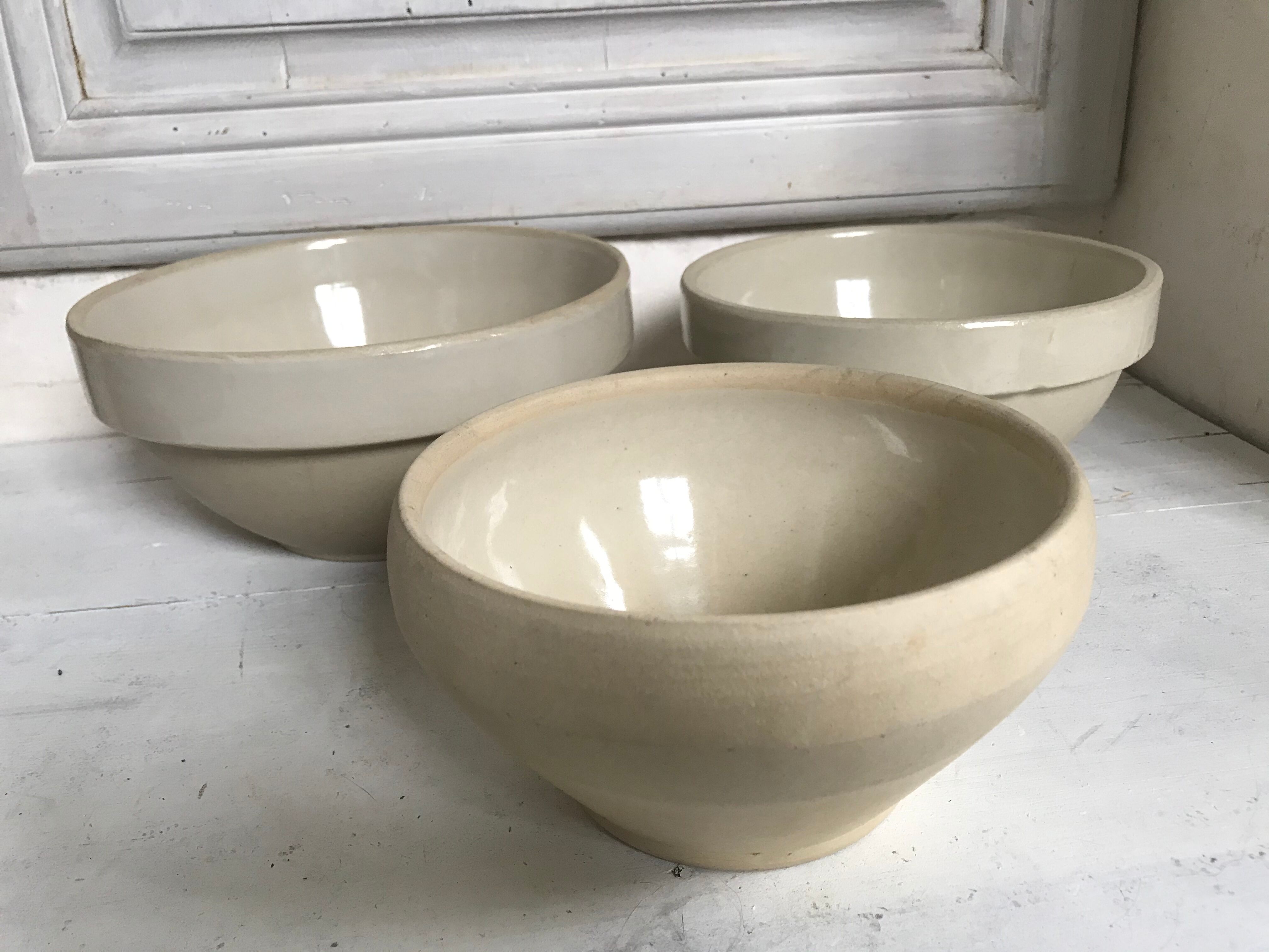 Set de trois bols en grès vernissé