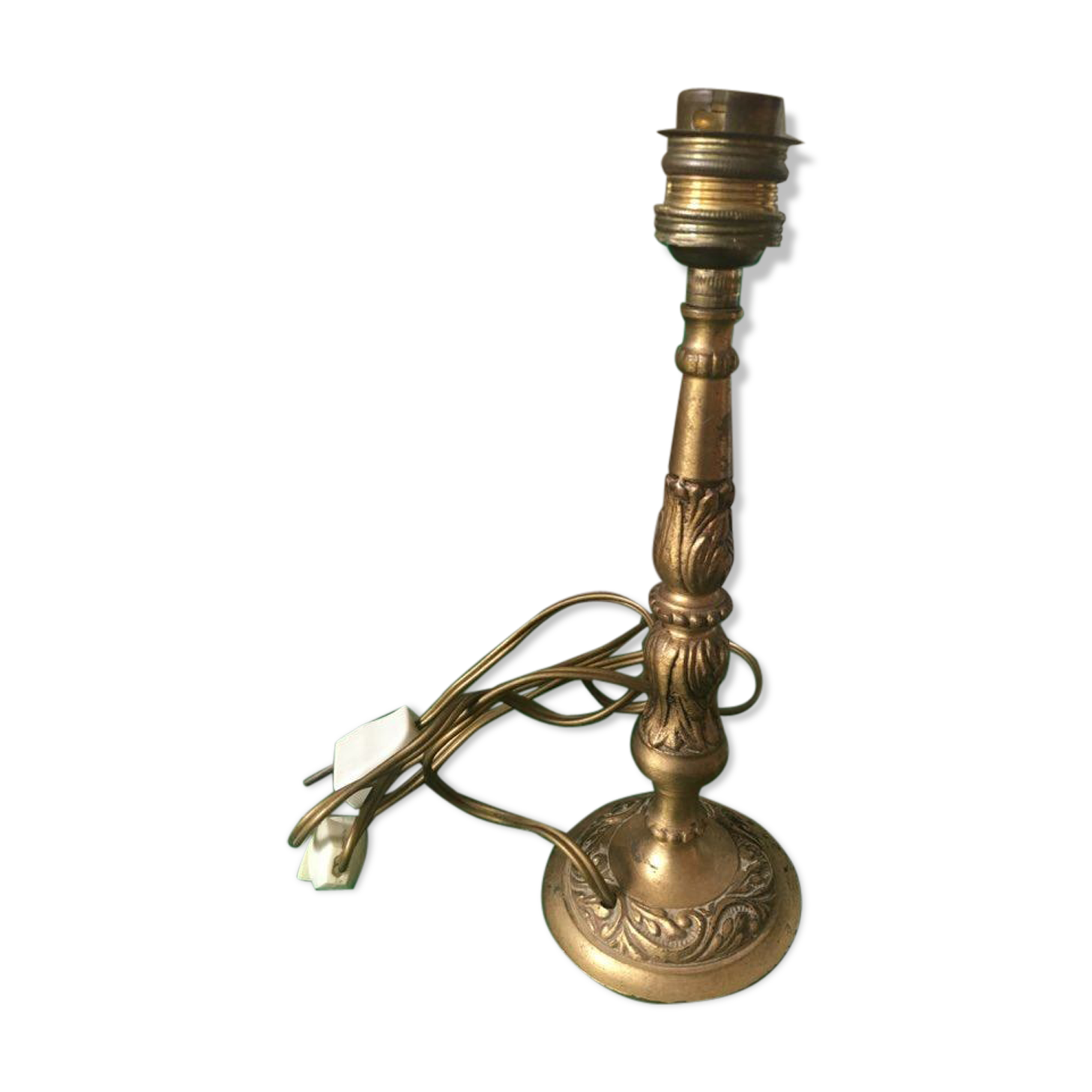 PIed of bronze or brass lamp.