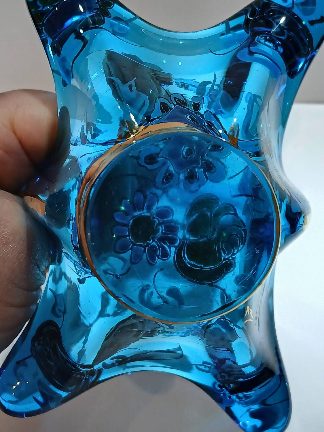 Vintage blown glass basket of Spanish art signed ROYO.