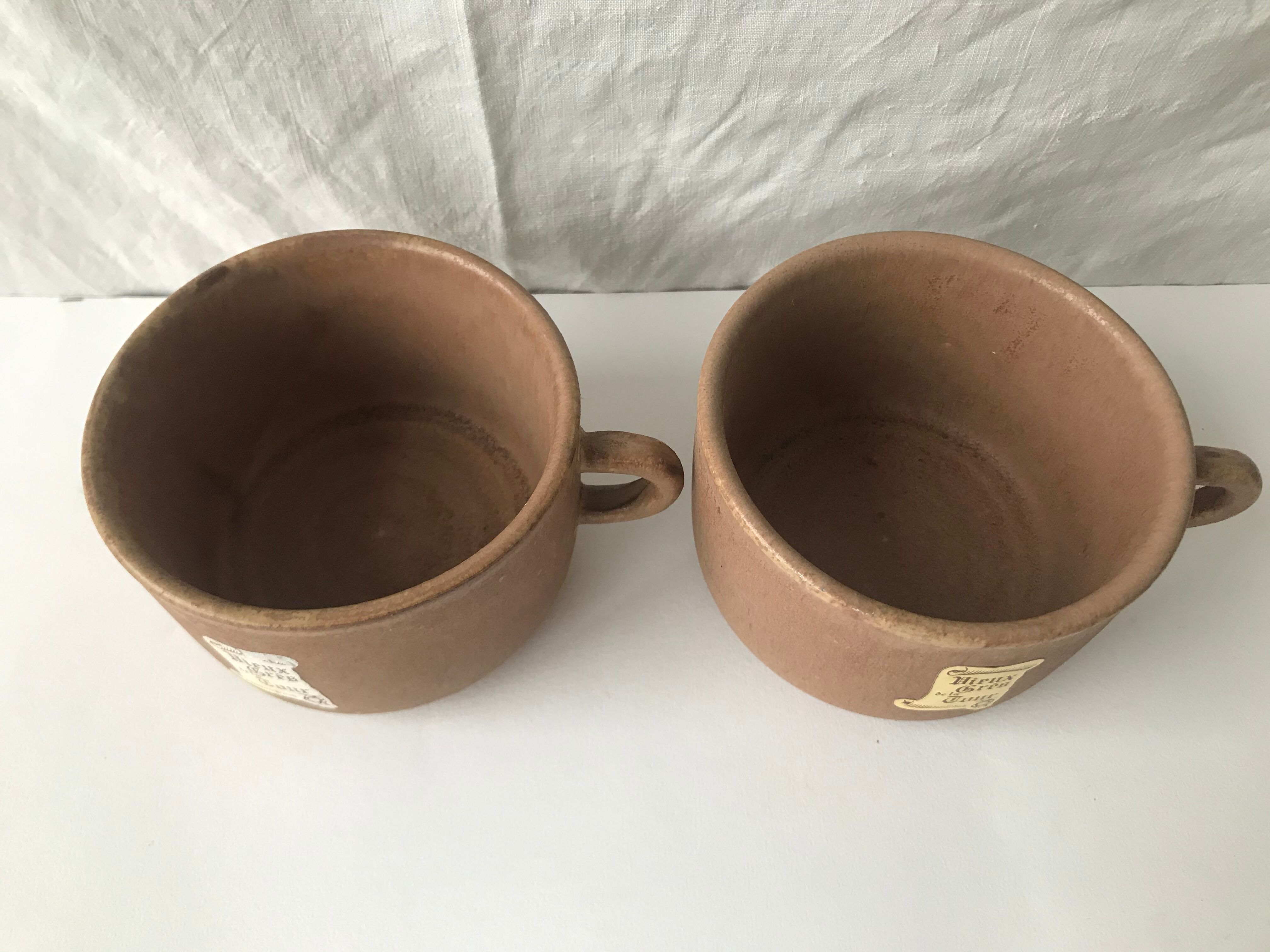2 cups vintage sandstone