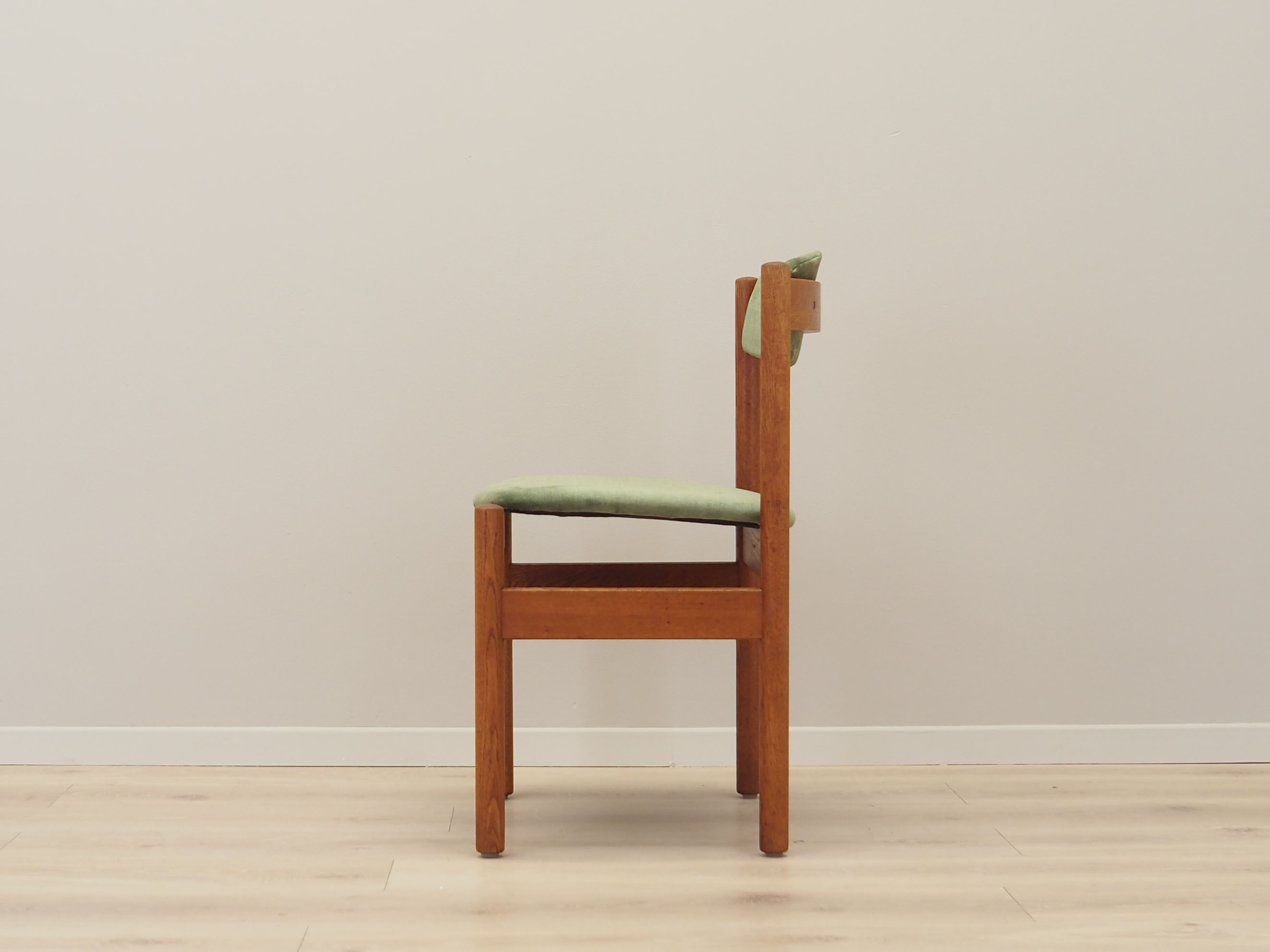 Set of two oak chairs, Danish design, 1960s, designer: Jørgen Baekmark, manufacturer: FDB Møbler