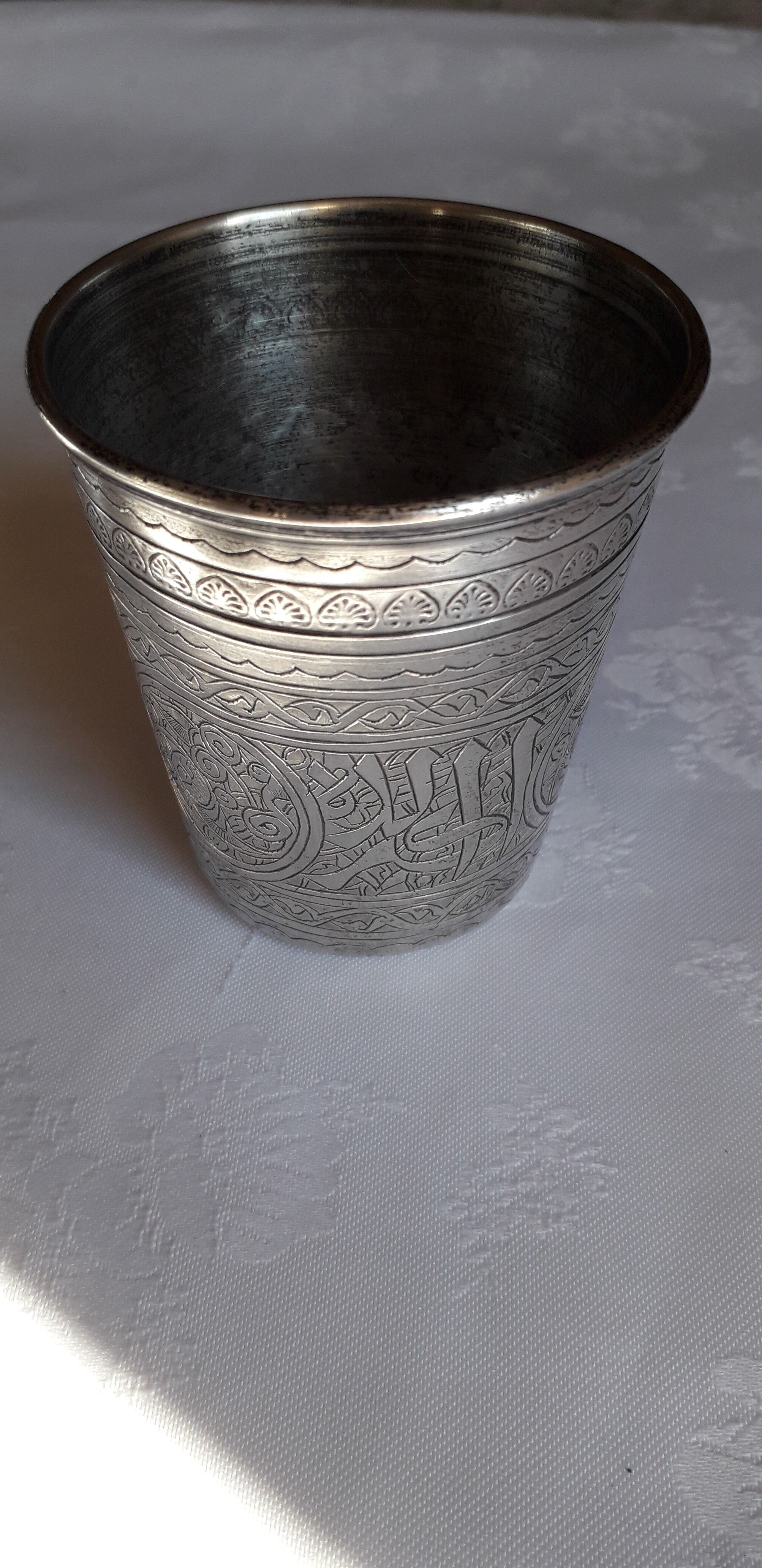 Old timpani in chiseled silver 3 punches.