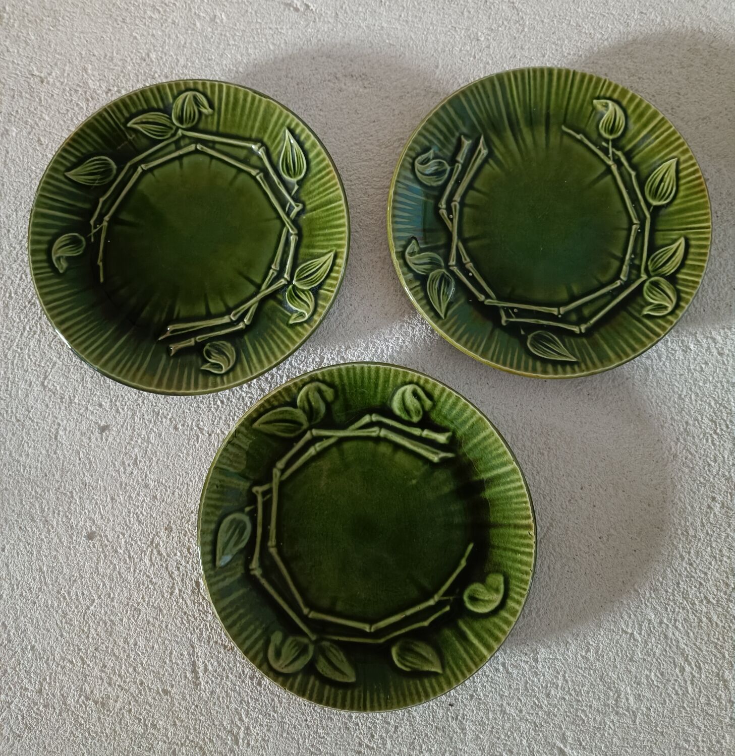 Three cups with saucers slurry decoration Bamboo