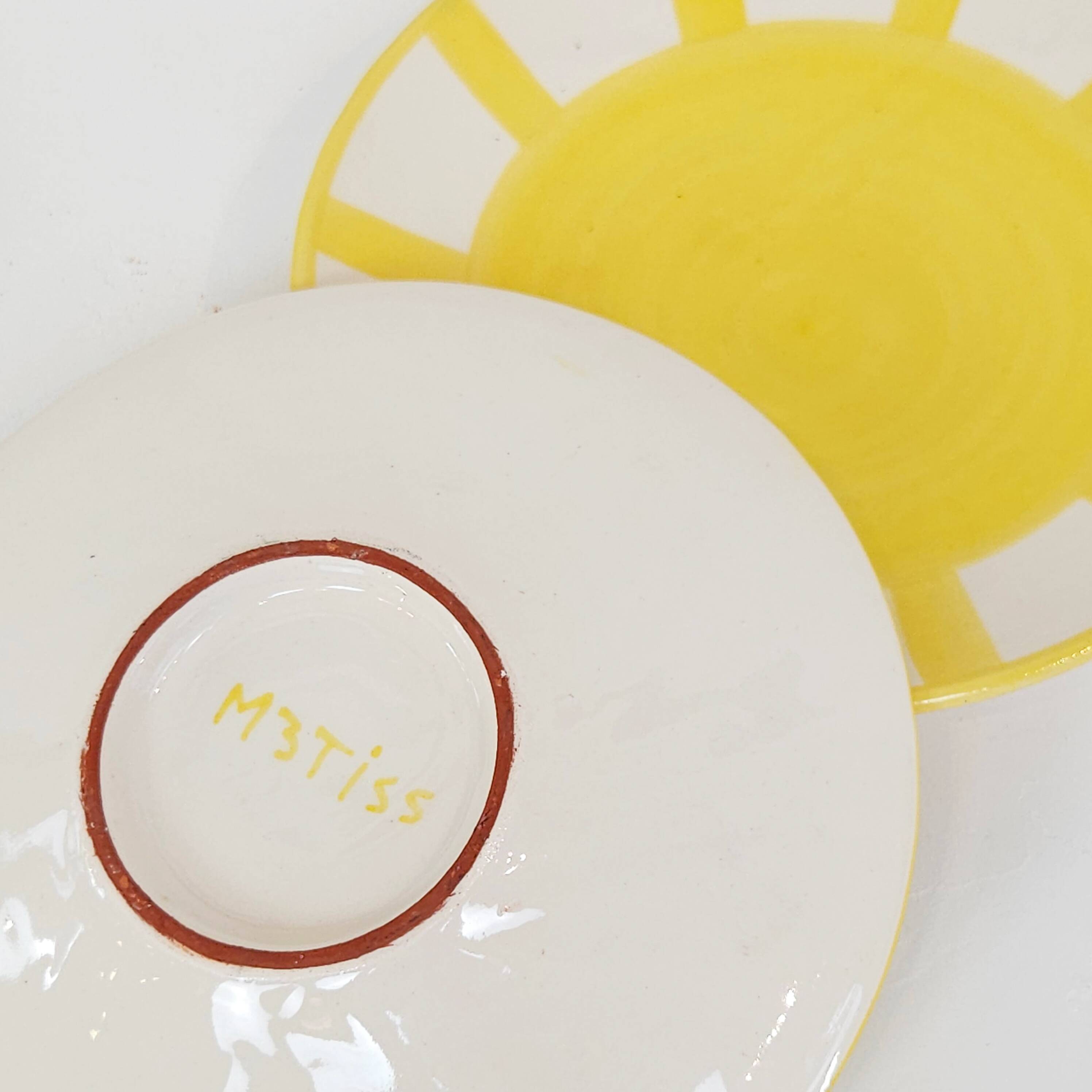 Medium plate - SOL yellow border