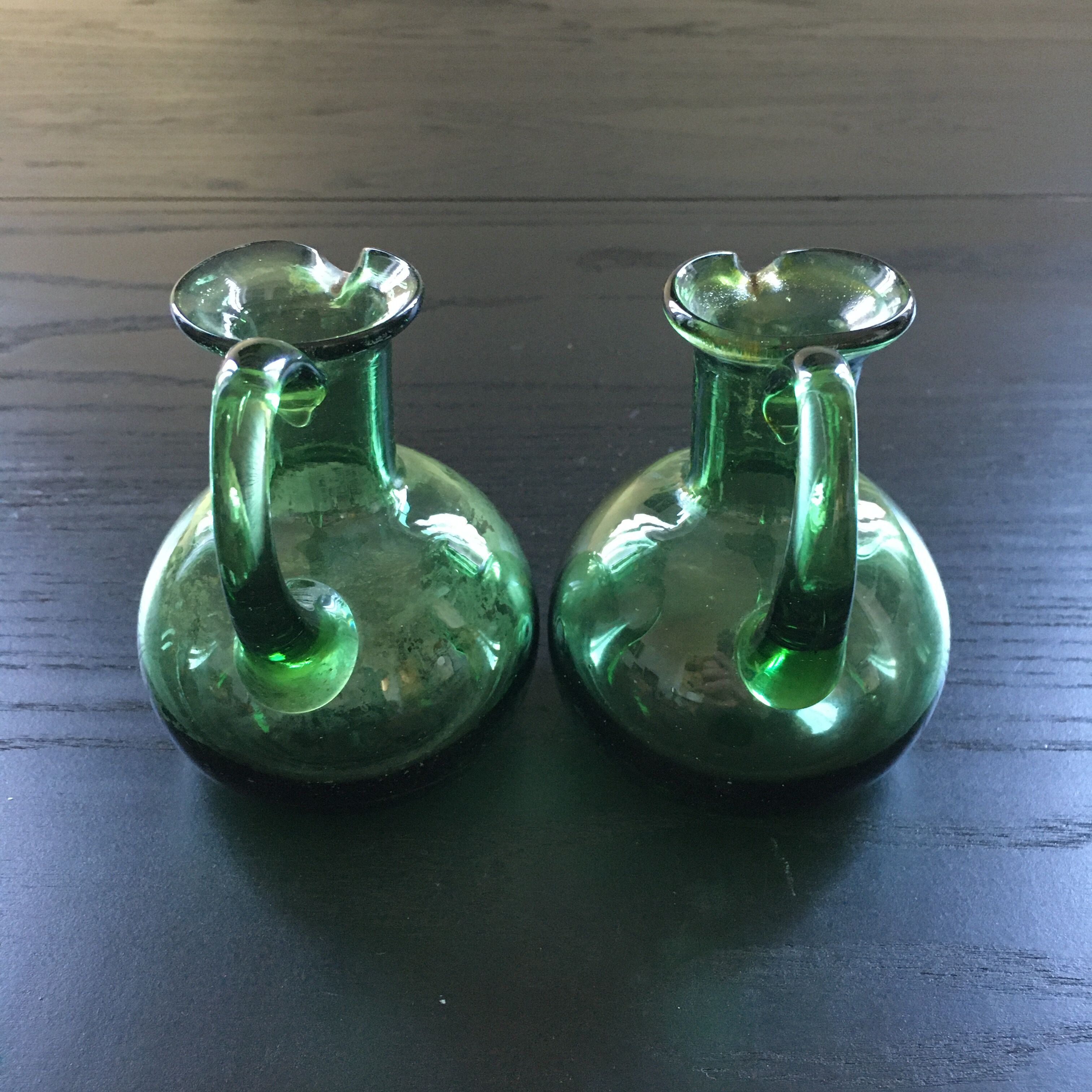 Set of 2 vials green glass