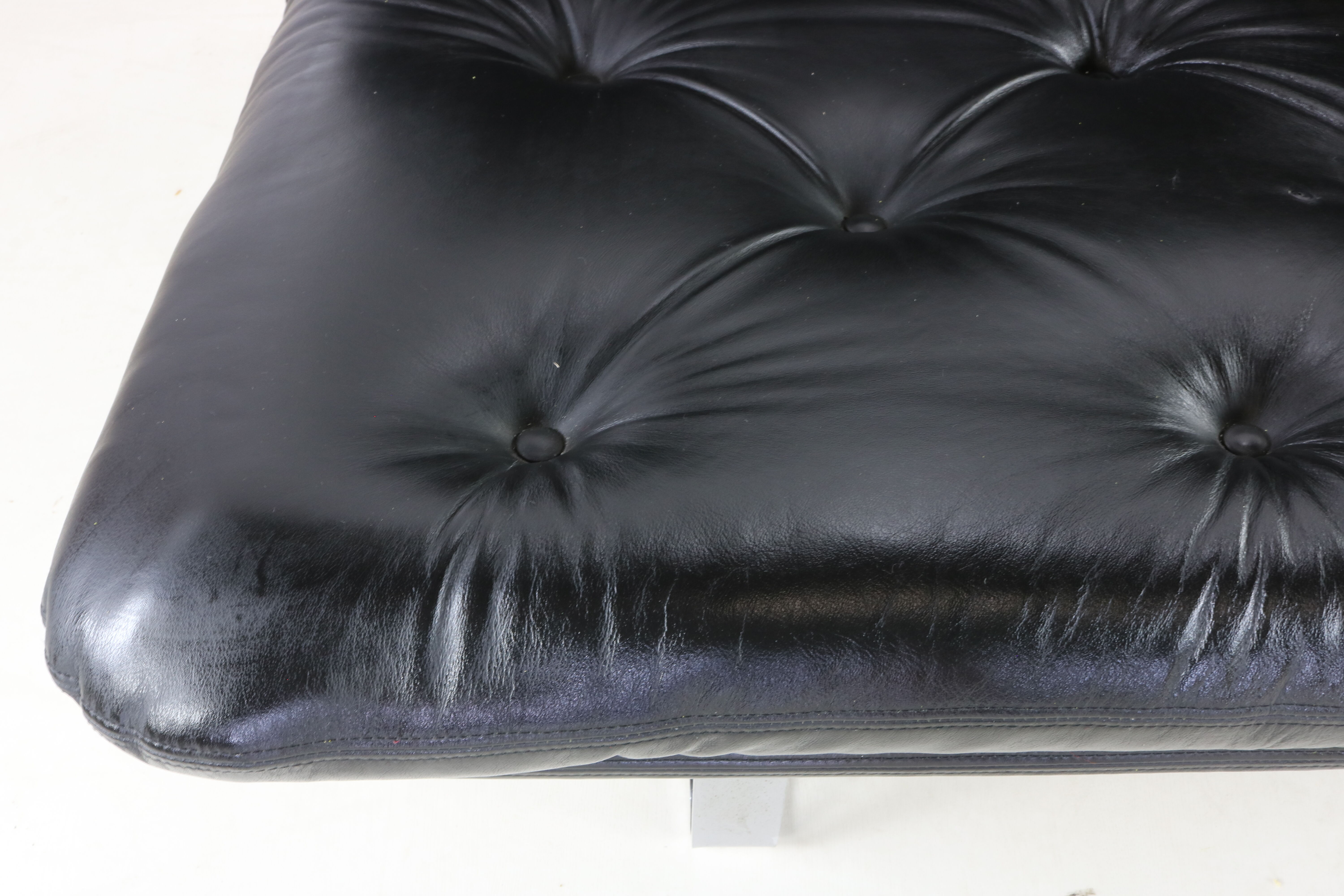 Original sixties design three seater sofa by Kho liang le for Artifort
