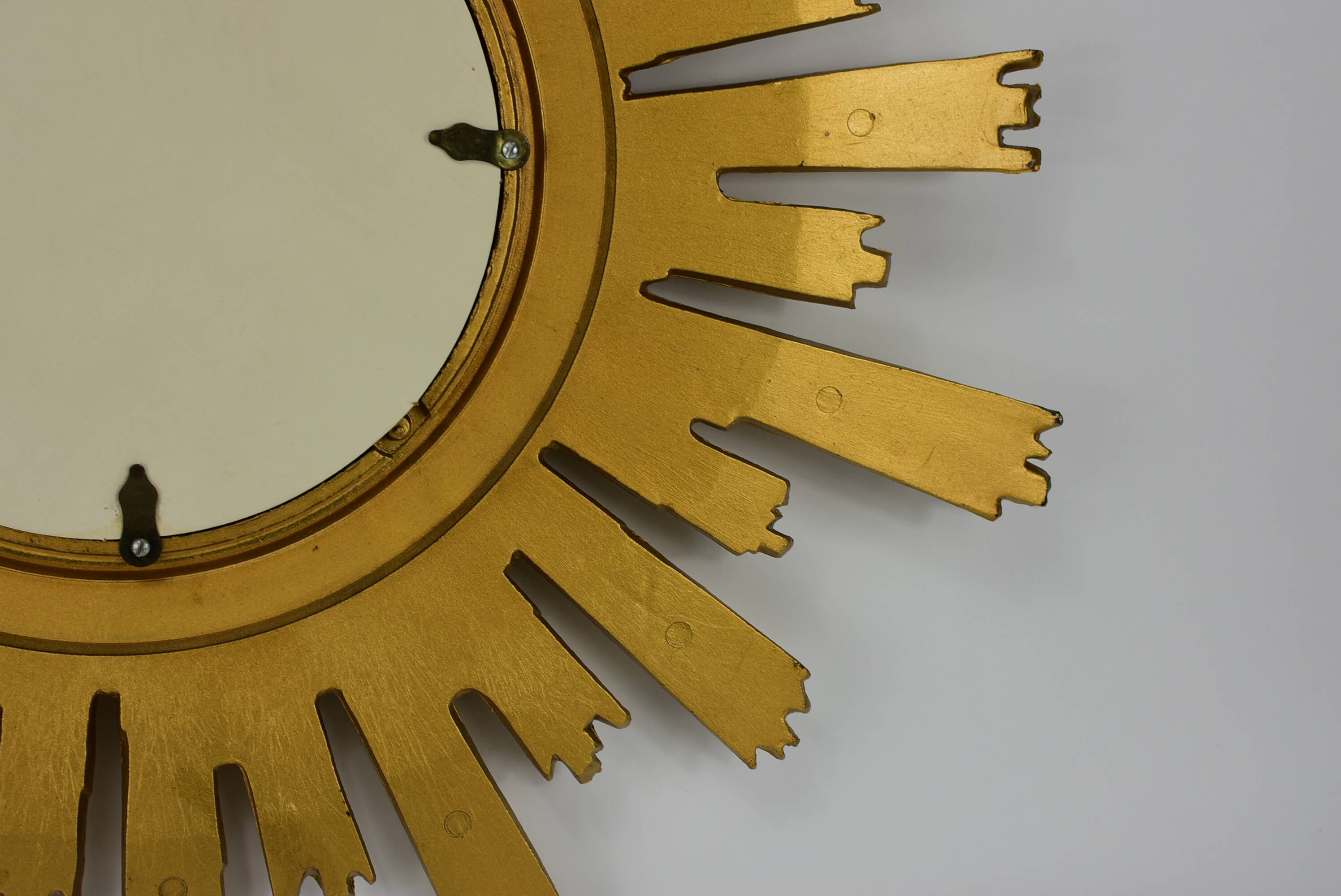 Sun mirror, witch's eye.