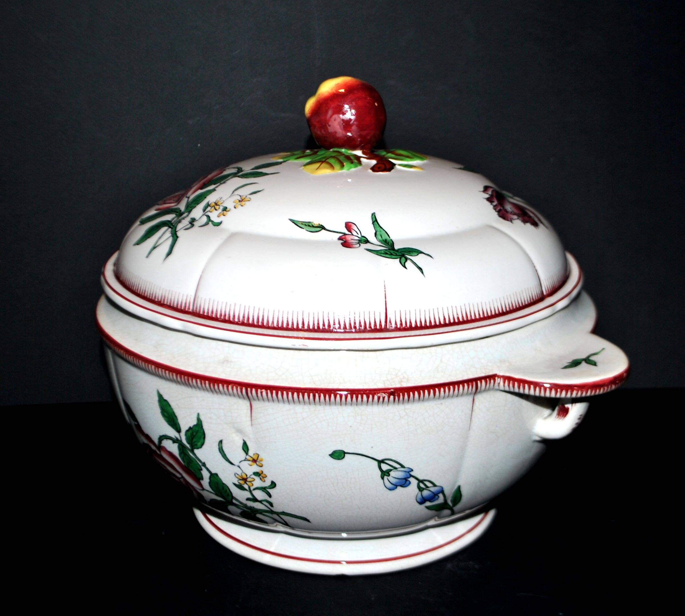 Antique hand-painted earthenware tureen from Vieux Strasbourg Sarreguemines