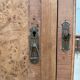 Armoire Art Déco en érable moucheté, rénovée