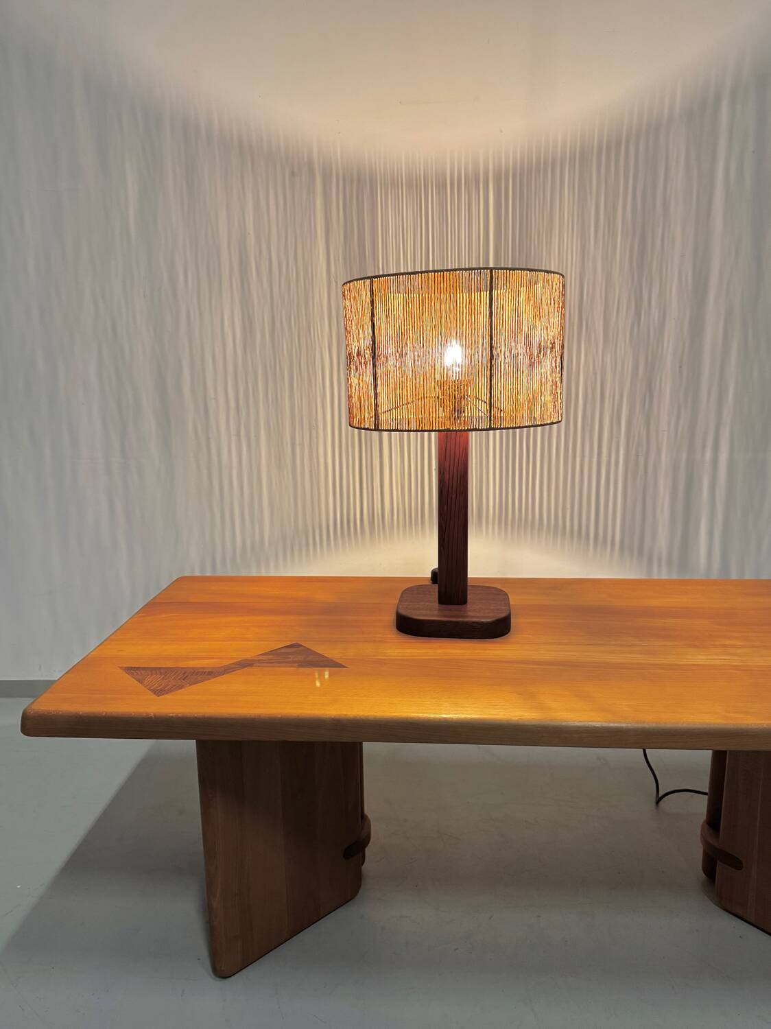 Lampe de table vintage en pin et teck avec nouvel abat-jour, années 70.