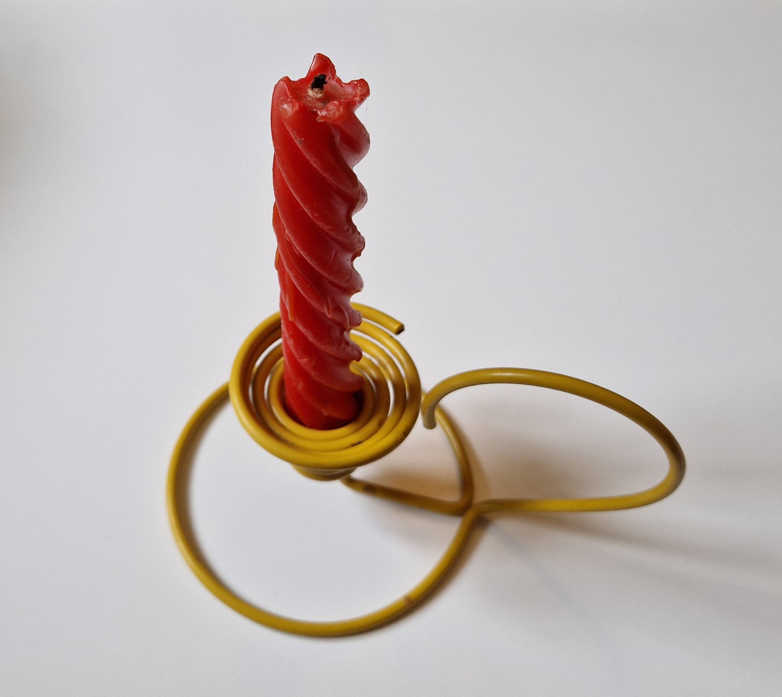 Vintage 80s Scoubidou-style wire candle holder