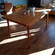 Table à manger scandinave