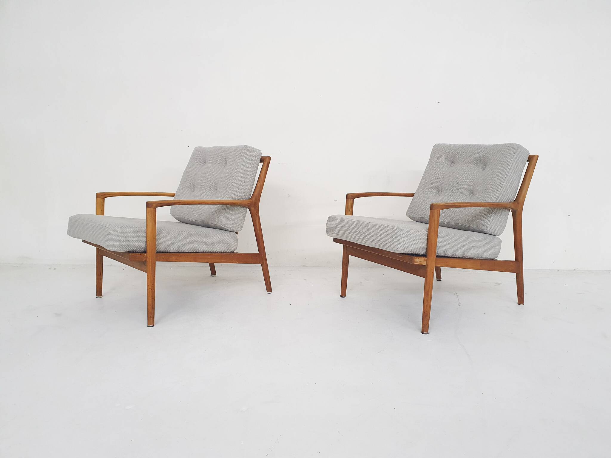 Solid oak antique dining chairs, with hand carved back rests. The chairs have no screws only wooden